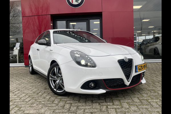 Alfa Romeo Giulietta 1.4 Turbo MultiAir Super | Xenon | Stoelverwarming | Carbon delen | Veloce bumpers Bose