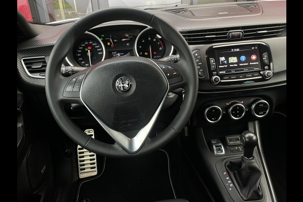 Alfa Romeo Giulietta 1.4 Turbo MultiAir Super | Xenon | Stoelverwarming | Carbon delen | Veloce bumpers Bose