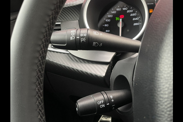 Alfa Romeo Giulietta 1.4 Turbo MultiAir Super | Xenon | Stoelverwarming | Carbon delen | Veloce bumpers Bose