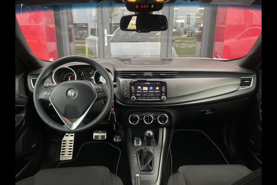 Alfa Romeo Giulietta 1.4 Turbo MultiAir Super | Xenon | Stoelverwarming | Carbon delen | Veloce bumpers Bose