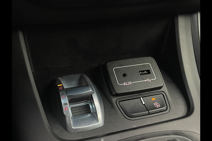 Alfa Romeo Giulietta 1.4 Turbo MultiAir Super | Xenon | Stoelverwarming | Carbon delen | Veloce bumpers Bose