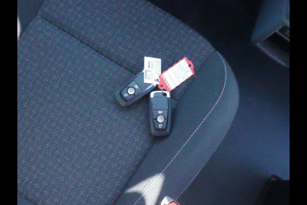 Ford Transit Custom 2.0TDCI 150PK, L2H1, Dubbel Cabine, Airco, Nieuw direct uit voorraad leverbaar, Met 5 jaar Ford garantie/ max 200.000 KM