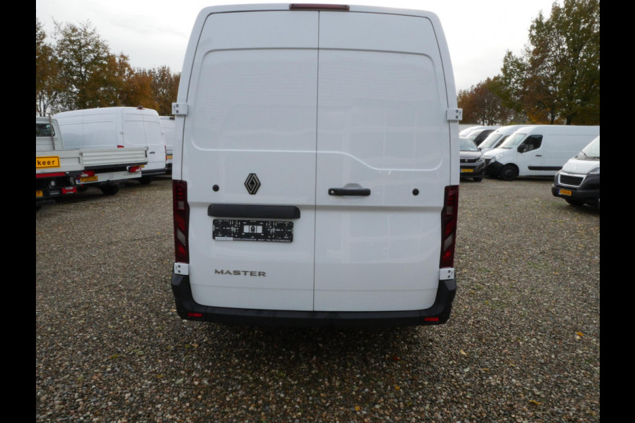 Renault Master 2.0 dCi 136PK L2H2 Airco NIEUW BPM-vrij direct uit voorraad leverbaar