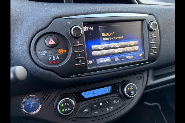 Toyota Yaris 1.5 Hybrid Executive | Panorama dak | Cruise Control | Dealer onerhouden