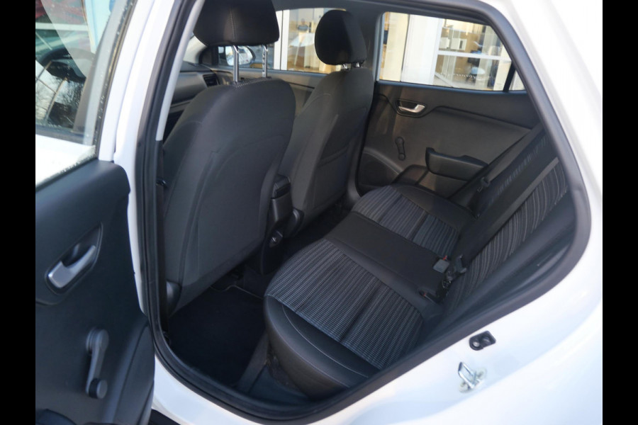 Kia Stonic 1.0 T-GDi MHEV DynamicLine | Cruise | Carplay | Airco | Camera |