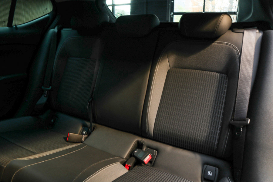 Opel Astra 1.2 T Navi Leder Climate C. Carplay PDC LM velgen Bluetooth Cruise control Sportstoelen