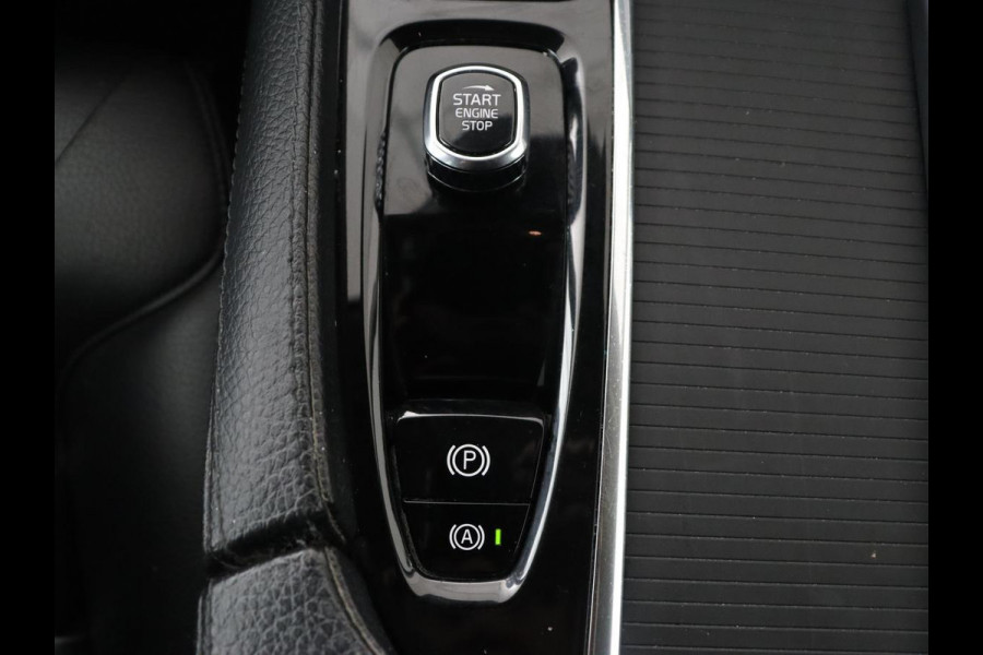 Volvo V90 2.0 D3 Momentum | Leder | Trekhaak | Stoelverwarming | Adaptive cruise | Carplay | Navigatie | Digital Cockpit | Full LED | Parkeerhulp | Climate control
