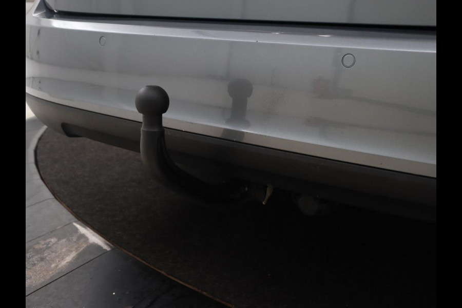 Volvo V90 2.0 D3 Momentum | Leder | Trekhaak | Stoelverwarming | Adaptive cruise | Carplay | Navigatie | Digital Cockpit | Full LED | Parkeerhulp | Climate control