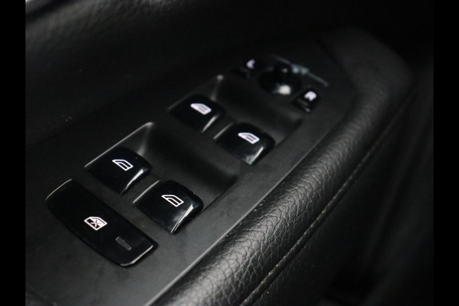 Volvo V90 2.0 D3 Momentum | Leder | Trekhaak | Stoelverwarming | Adaptive cruise | Carplay | Navigatie | Digital Cockpit | Full LED | Parkeerhulp | Climate control