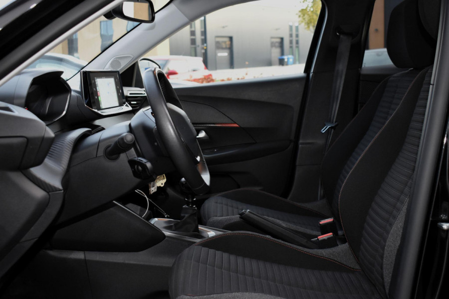 Peugeot 2008 1.2 PureTech Active | Trekhaak | Carplay | Stoelverw. | Incl. garantie