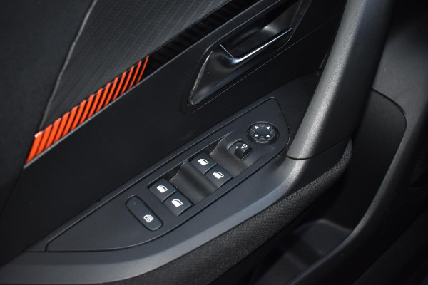 Peugeot 2008 1.2 PureTech Active | Trekhaak | Carplay | Stoelverw. | Incl. garantie