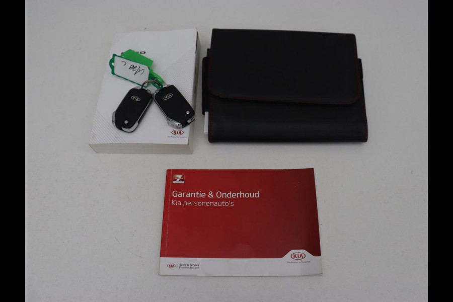 Kia Ceed 1.4 T-GDi DynamicLine | Automaat | Carplay | Camera | Navigatie | Parkeerhulp | Climate control | Bluetooth | Cruise control