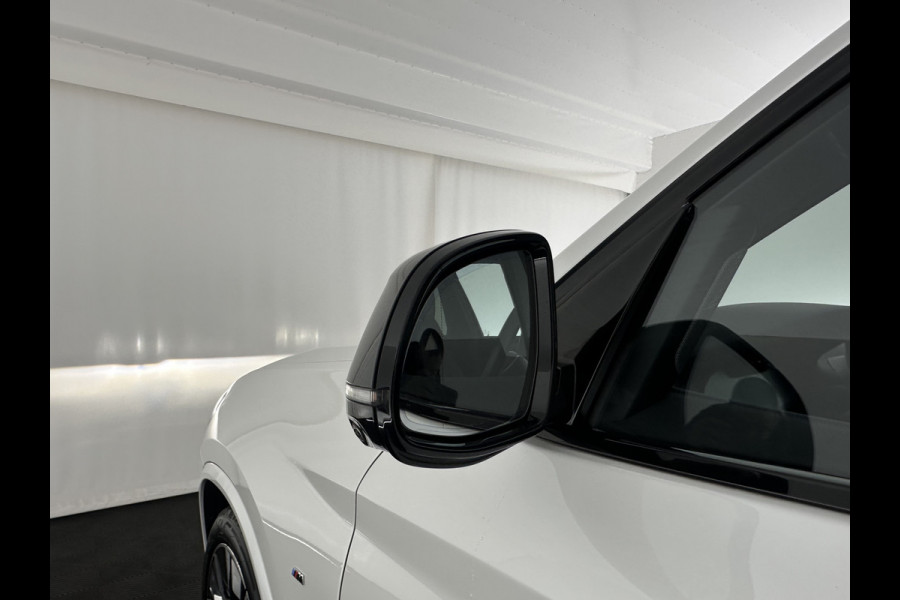 BMW iX3 M-Sportpack High Executive 80 kWh [3-Fase] {SOH-98%} (INCL-BTW) *PANO | LUXURY-LEATHER | HEAD-UP | ADAPTIVE-CRUISE | HEATED-SPORTSEATS | KEYLESS | SHIFT-PADDLES | AMBIENT-LIGHT | BLIND-SPOT | FULL-LED |  MEMORY-PACK | DIGI-COCKPIT | NAVI-FULLMA