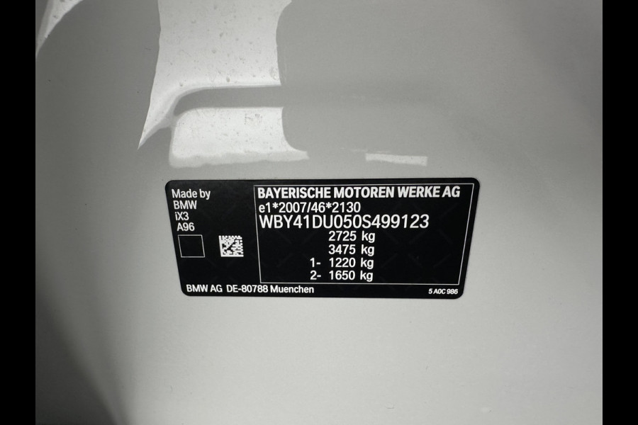 BMW iX3 M-Sportpack High Executive 80 kWh [3-Fase] {SOH-98%} (INCL-BTW) *PANO | LUXURY-LEATHER | HEAD-UP | ADAPTIVE-CRUISE | HEATED-SPORTSEATS | KEYLESS | SHIFT-PADDLES | AMBIENT-LIGHT | BLIND-SPOT | FULL-LED |  MEMORY-PACK | DIGI-COCKPIT | NAVI-FULLMA