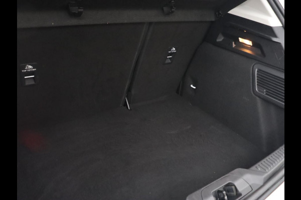 Ford Focus 1.0 EcoBoost Titanium | Automaat | Carplay | Navigatie | Keyless | Climate control | Parkeerhulp | Cruise control | Bluetooth