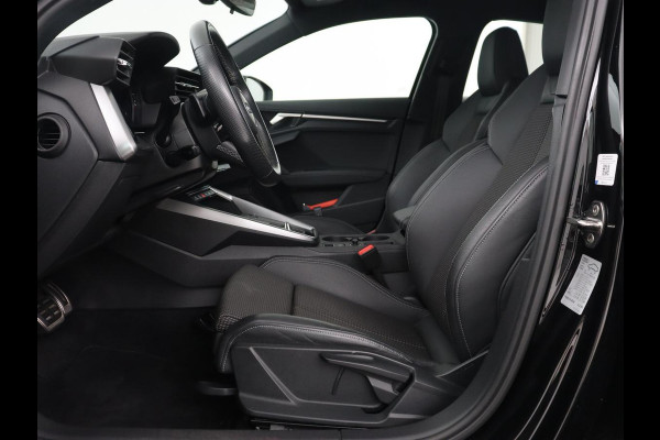 Audi A3 30 TFSI S edition | Stoelverwarming | Park Assist | Carplay | Sportstoelen | Half leder | Virtual Cockpit | Full LED | Navigatie | Bluetooth | Climate control | Cruise control