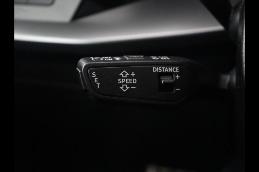 Audi A3 30 TFSI S edition | Stoelverwarming | Park Assist | Carplay | Sportstoelen | Half leder | Virtual Cockpit | Full LED | Navigatie | Bluetooth | Climate control | Cruise control