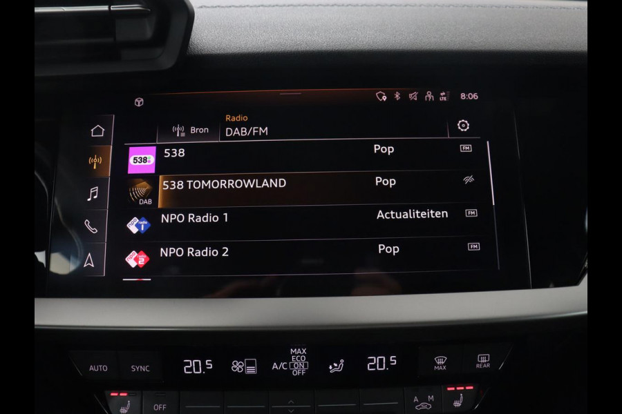 Audi A3 30 TFSI S edition | Stoelverwarming | Park Assist | Carplay | Sportstoelen | Half leder | Virtual Cockpit | Full LED | Navigatie | Bluetooth | Climate control | Cruise control