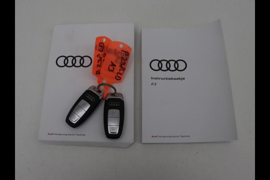 Audi A3 30 TFSI S edition | Stoelverwarming | Park Assist | Carplay | Sportstoelen | Half leder | Virtual Cockpit | Full LED | Navigatie | Bluetooth | Climate control | Cruise control