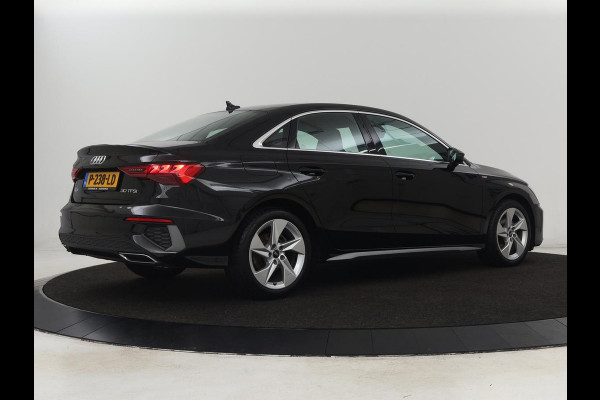 Audi A3 30 TFSI S edition | Stoelverwarming | Park Assist | Carplay | Sportstoelen | Half leder | Virtual Cockpit | Full LED | Navigatie | Bluetooth | Climate control | Cruise control