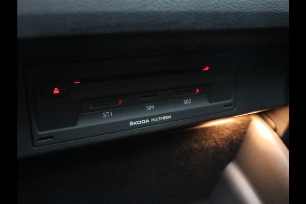 Škoda Kodiaq 1.5 TSI Business Edition Plus | Panoramadak | Trekhaak | Stoelverwarming | Adaptive cruise | Camera | Carplay | Achterbankverwarming | Virtual Cockpit | Keyless | Full LED