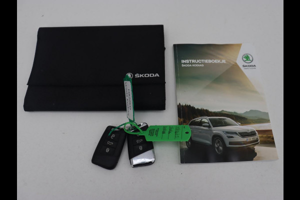 Škoda Kodiaq 1.5 TSI Business Edition Plus | Panoramadak | Trekhaak | Stoelverwarming | Adaptive cruise | Camera | Carplay | Achterbankverwarming | Virtual Cockpit | Keyless | Full LED