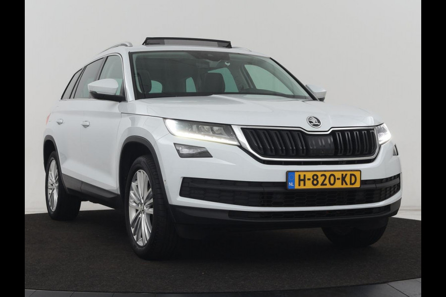 Škoda Kodiaq 1.5 TSI Business Edition Plus | Panoramadak | Trekhaak | Stoelverwarming | Adaptive cruise | Camera | Carplay | Achterbankverwarming | Virtual Cockpit | Keyless | Full LED