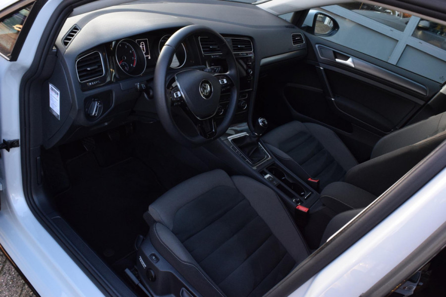 Volkswagen Golf 1.0 TSI Comf. Bus.|R-Line|Carplay|ACC|Massage