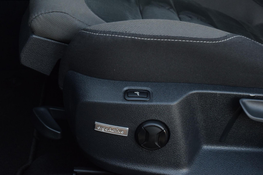 Volkswagen Golf 1.0 TSI Comf. Bus.|R-Line|Carplay|ACC|Massage