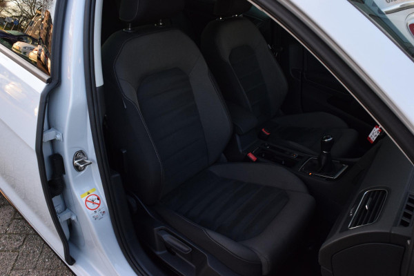 Volkswagen Golf 1.0 TSI Comf. Bus.|R-Line|Carplay|ACC|Massage