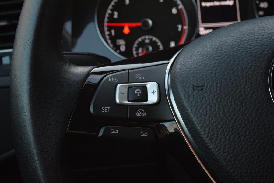 Volkswagen Golf 1.0 TSI Comf. Bus.|R-Line|Carplay|ACC|Massage