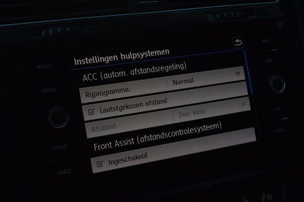 Volkswagen Golf 1.0 TSI Comf. Bus.|R-Line|Carplay|ACC|Massage