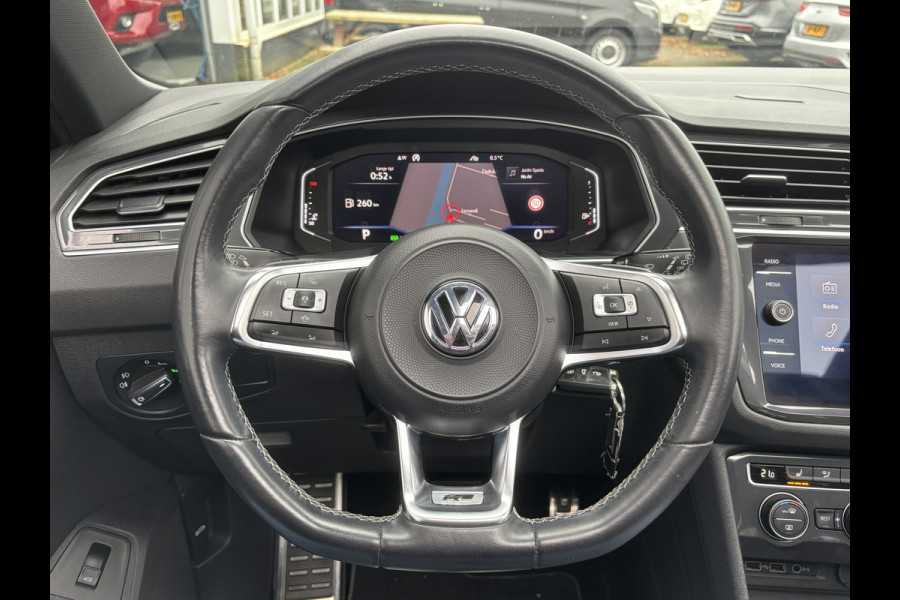 Volkswagen Tiguan 1.5 TSI ACT Highline 3x R-Line | Automaat | Pano | Adaptive Cruise | Stoelverwarming