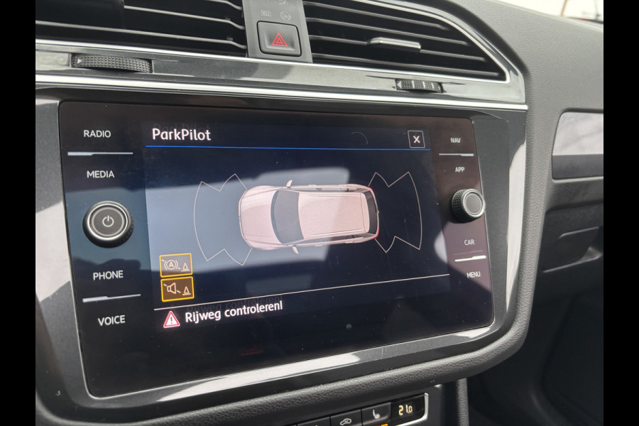 Volkswagen Tiguan 1.5 TSI ACT Highline 3x R-Line | Automaat | Pano | Adaptive Cruise | Stoelverwarming
