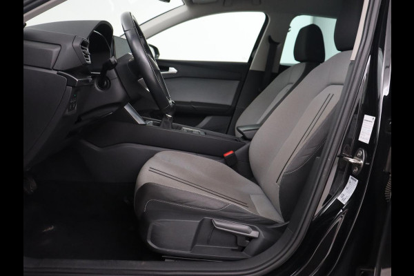 Seat Leon 1.0 TSI Style Intens | Trekhaak | Camera | Carplay | Navigatie | Adaptive cruise | DAB | Parkeerhulp | Full LED | Climate control