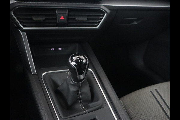 Seat Leon 1.0 TSI Style Intens | Trekhaak | Camera | Carplay | Navigatie | Adaptive cruise | DAB | Parkeerhulp | Full LED | Climate control