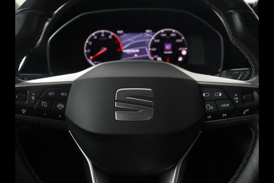 Seat Leon 1.0 TSI Style Intens | Trekhaak | Camera | Carplay | Navigatie | Adaptive cruise | DAB | Parkeerhulp | Full LED | Climate control
