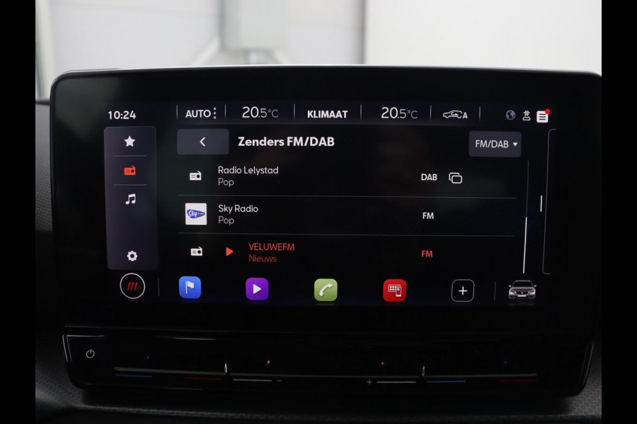 Seat Leon 1.0 TSI Style Intens | Trekhaak | Camera | Carplay | Navigatie | Adaptive cruise | DAB | Parkeerhulp | Full LED | Climate control