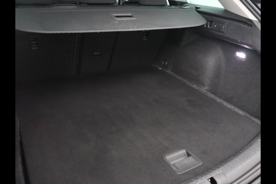 Seat Leon 1.0 TSI Style Intens | Trekhaak | Camera | Carplay | Navigatie | Adaptive cruise | DAB | Parkeerhulp | Full LED | Climate control