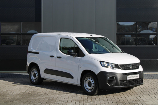 Peugeot e-Partner 136 L1 50 kWh 136pk - Airco - Cruise - PDC - Camera - Stoelverwarming - Rijklaar