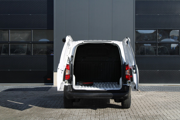 Peugeot e-Partner 136 L1 50 kWh 136pk - Airco - Cruise - PDC - Camera - Stoelverwarming - Rijklaar