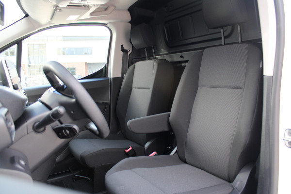 Peugeot e-Partner 136 L1 50 kWh 136pk - Airco - Cruise - PDC - Camera - Stoelverwarming - Rijklaar
