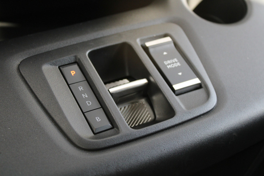 Peugeot e-Partner 136 L1 50 kWh 136pk - Airco - Cruise - PDC - Camera - Stoelverwarming - Rijklaar