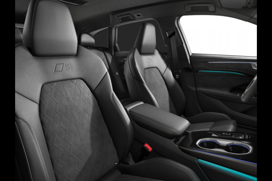 Audi A6 Avant S edition Competition e-hybrid 367 pk | Adaptieve luchtvering | Bang & Olufsen 3D | Head-up display | Techniek pakket pro | Middernacht groen |