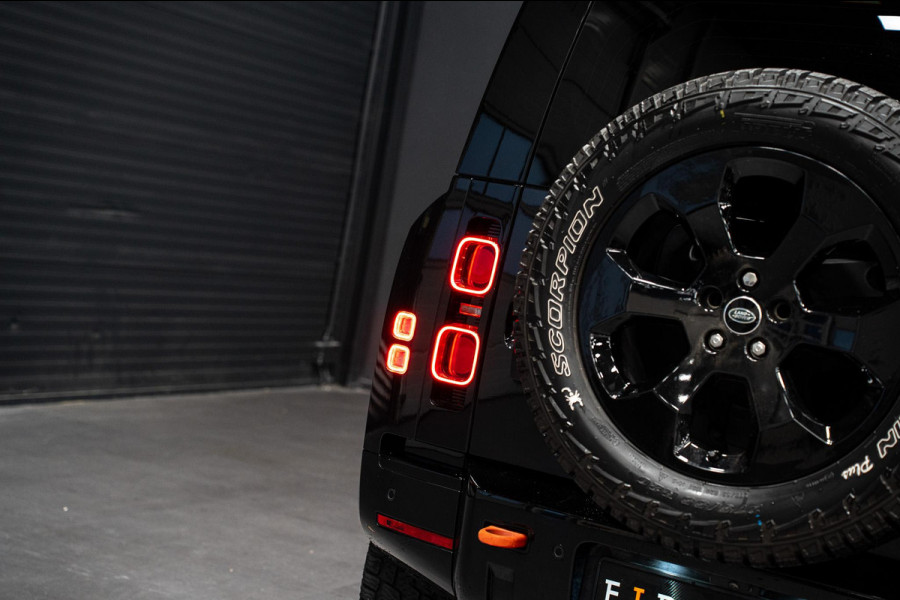 Land Rover Defender 110 2.0 P400e 110 XS Edition *Luchtvering / Panorama / Stoelventilatie / Meridian / Surround View / Keyless / Elektr. Trekhaak*