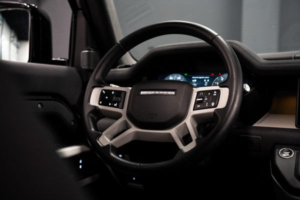 Land Rover Defender 110 2.0 P400e 110 XS Edition *Luchtvering / Panorama / Stoelventilatie / Meridian / Surround View / Keyless / Elektr. Trekhaak*