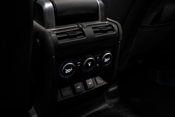 Land Rover Defender 110 2.0 P400e 110 XS Edition *Luchtvering / Panorama / Stoelventilatie / Meridian / Surround View / Keyless / Elektr. Trekhaak*