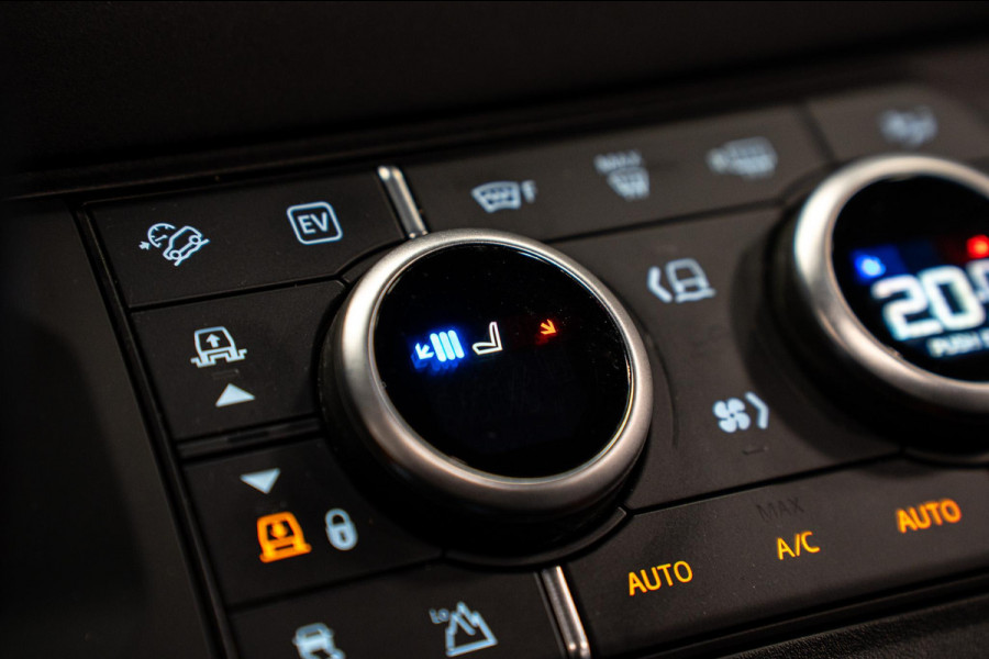 Land Rover Defender 110 2.0 P400e 110 XS Edition *Luchtvering / Panorama / Stoelventilatie / Meridian / Surround View / Keyless / Elektr. Trekhaak*