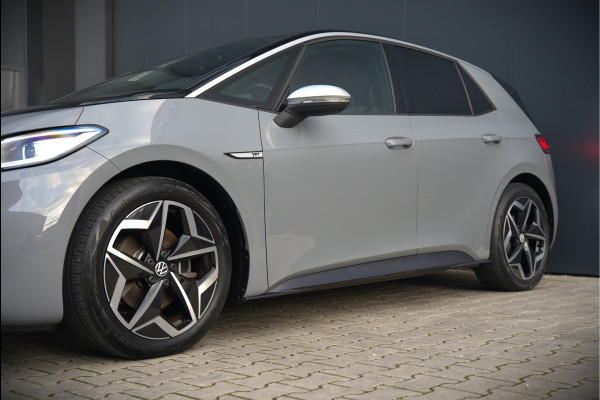 Volkswagen ID.3 First Plus 58 kWh | Stoelverwarming | Stuurverwarming | Camera | Adaptive Cruise Control | Navigatie | Standkachel | Keyless | Parkeersensoren | LED | Apple Carplay | BTW |