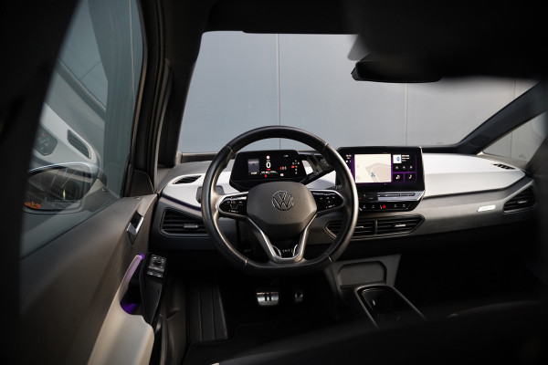 Volkswagen ID.3 First Plus 58 kWh | Stoelverwarming | Stuurverwarming | Camera | Adaptive Cruise Control | Navigatie | Standkachel | Keyless | Parkeersensoren | LED | Apple Carplay | BTW |